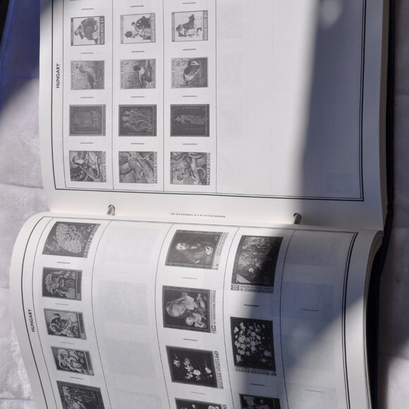 Statesman Deluxe Album: For Postage Stamps of the World Stock - Picture 5 of 7